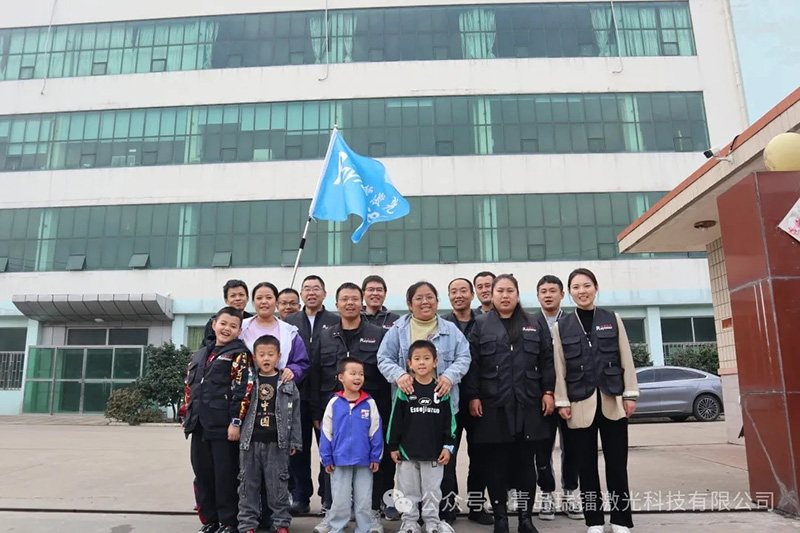 十年共成長(zhǎng) 揚(yáng)帆再啟航 十年共成長(zhǎng) 揚(yáng)帆再啟航